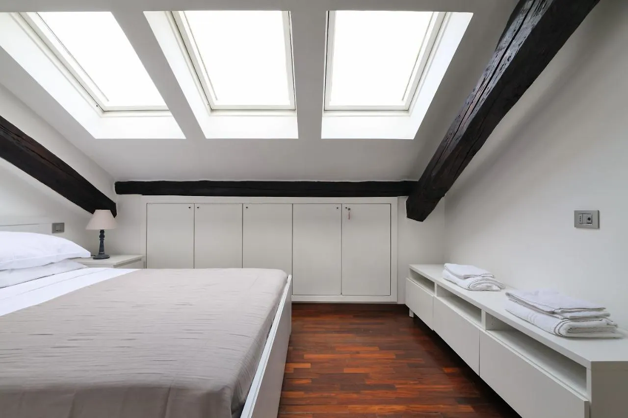 Elegant P.Venezia Attic Apartment Milan 0*,  Italy