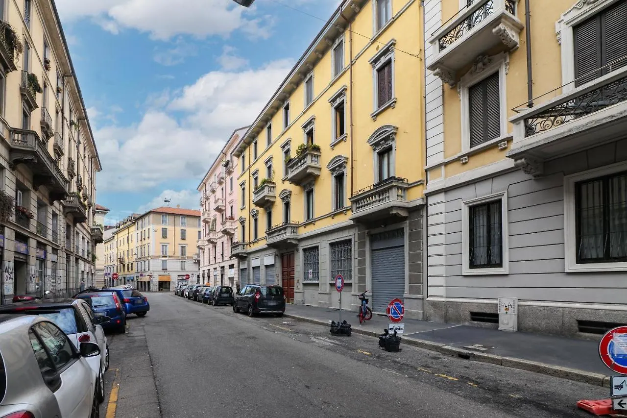 Elegant P.Venezia Attic Apartment Milan